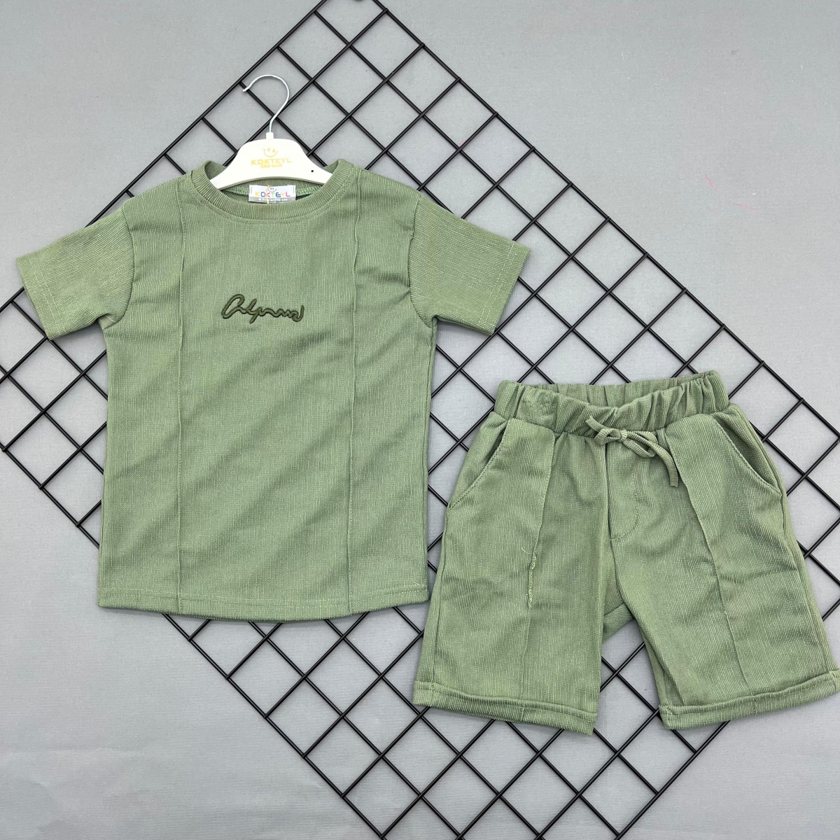 NAKIŞLI SIFIR YAKA  TAKIM 6-10  YAŞ 5 ADET