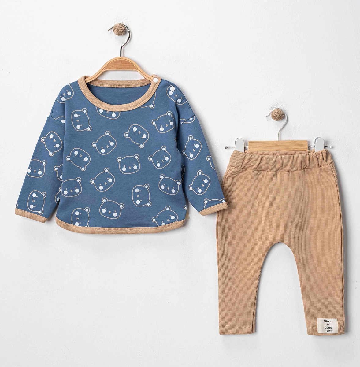 137 PAÇASI ETİKETLİ TAKIM 3-12 AY 4 ADET